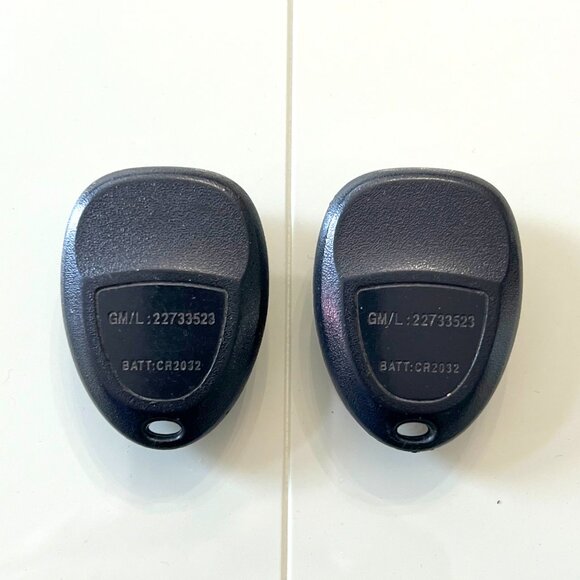 2004-2012 GM / 2 x 4-Button Keyless Entry Remotes / PN: 22733523 - Picture 2 of 5
